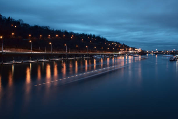 istock Night view of the river in Prague 928913380