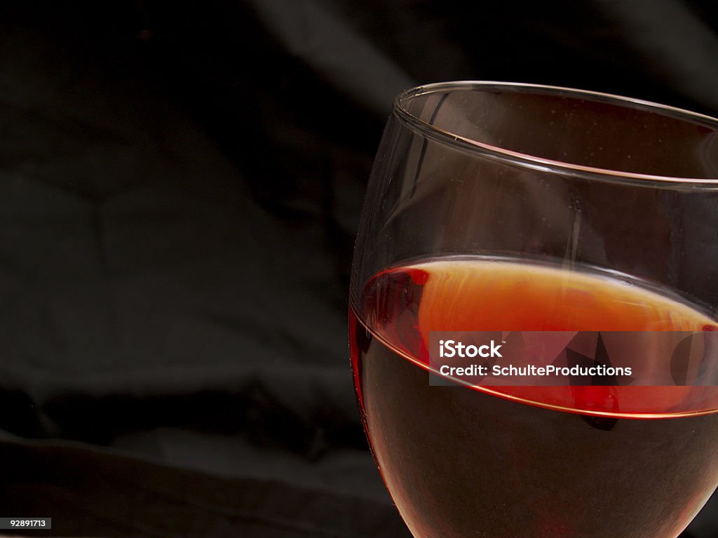 Taça de vinho - Foto de stock de Fundo preto royalty-free