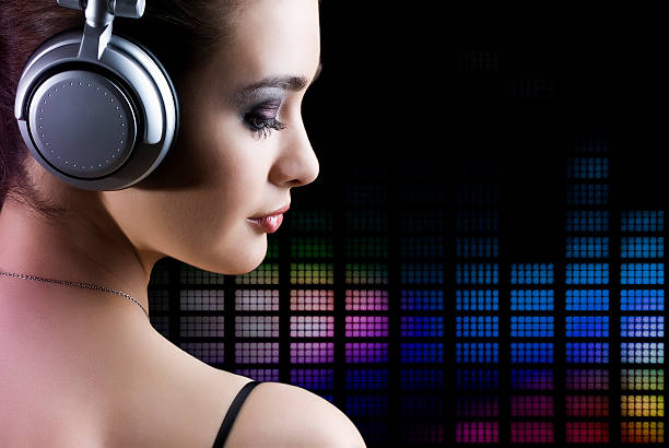 istock Listening music 92892878