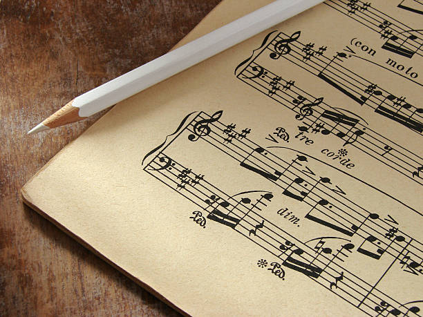 ミュージカルノート - sheet music music musical staff paper ストックフォトと画像