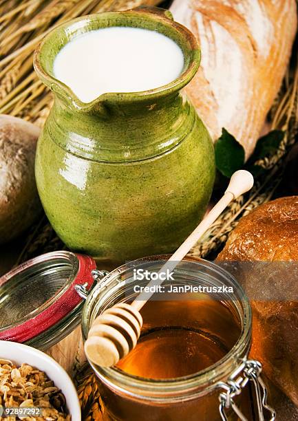 English Loaf Stock Photo - Download Image Now - Bread, Breakfast Cereal, Cereal Plant