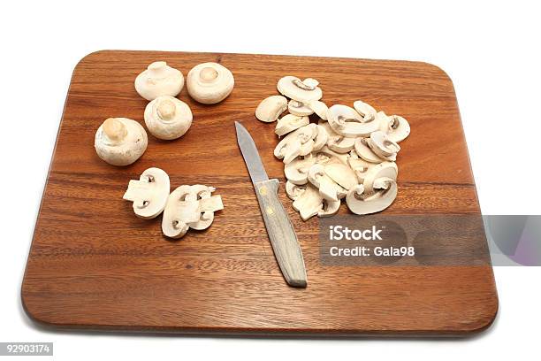 Preparazione Di Funghi - Fotografie stock e altre immagini di Champignon - Champignon, Cibo, Coltellino da cucina