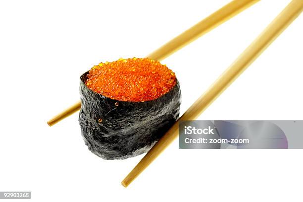 Sushi Mit Fying Kaviar Stockfoto und mehr Bilder von Asiatische Küche - Asiatische Küche, Farbbild, Fische und Meeresfrüchte