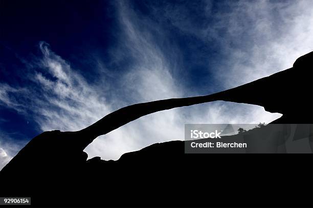 Foto de Arco Natural e mais fotos de stock de Alto contraste - Alto contraste, Arbusto, Arcaico