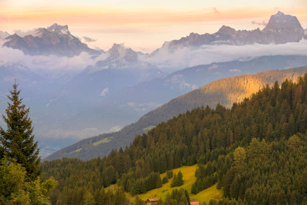 wspaniały górski krajobraz w szwajcarii - graubunden canton obrazy zdjęcia i obrazy z banku zdjęć