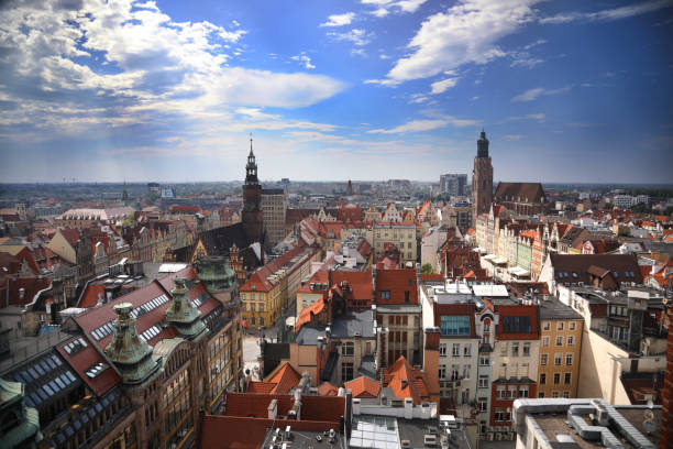 ヴロツワフの中心地、歴史的建造物の旧市街 - stockholm town square sergels torg city ストックフォトと画像