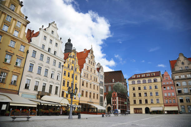 istock Colored houses on the central square of Wroclaw 929072430