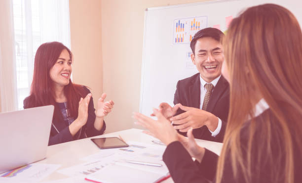 istock Business team is clapping applaud for successful meeting 929082110