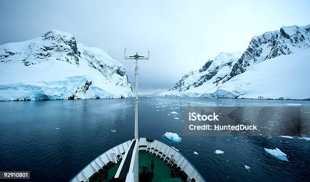 Antártida Direito De Entrada - Fotografias de stock e mais imagens de Antártida - Antártida, Canal de Lemaire, Cruzeiro