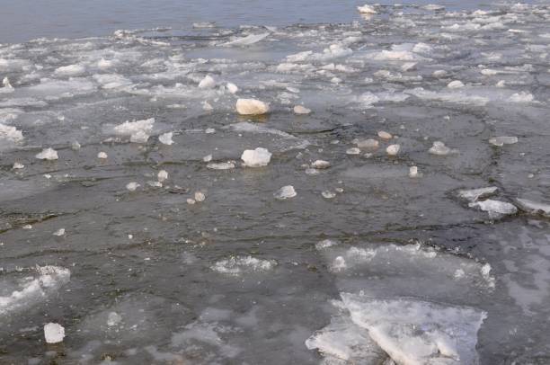 istock Lake Michigan Winter 929154820