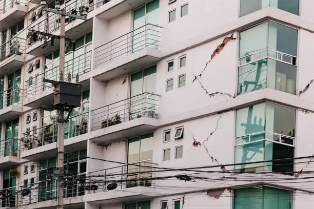 Earthquake damage on an apartment buiding in Mexico City.