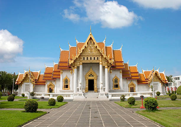 tempio di marmo a bangkok - wat pho foto e immagini stock