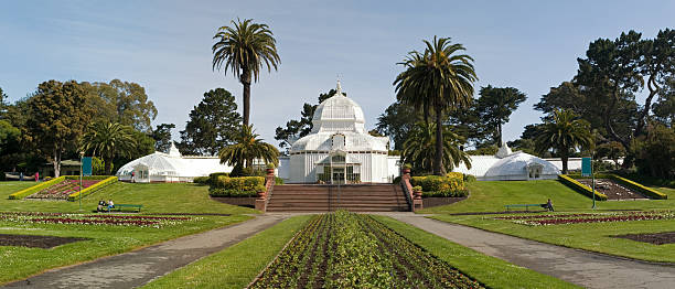 istock Full view Conservatory of flowers 92930036