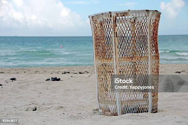 Mantener Las Playas Limpias Foto de stock y más banco de imágenes de Aire libre - Aire libre, Arena, Azul