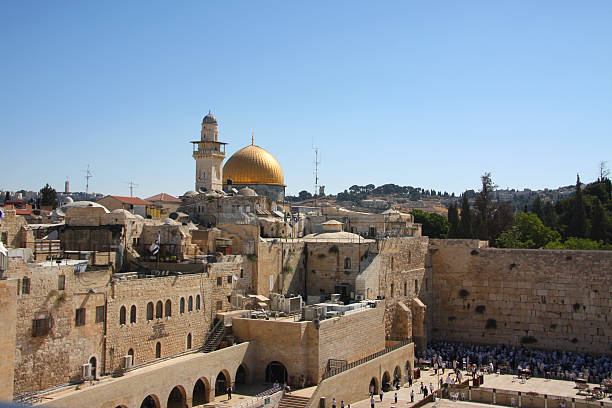 gerusalemme, città vecchia-mattino presto - gold dome foto e immagini stock