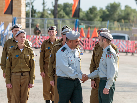 Mishmar David, Israel, Februar 21, 2018 : Officers of the IDF talk with a soldier during the formation in Engineering Corps Fallen Memorial Monument in Mishmar David, Israel