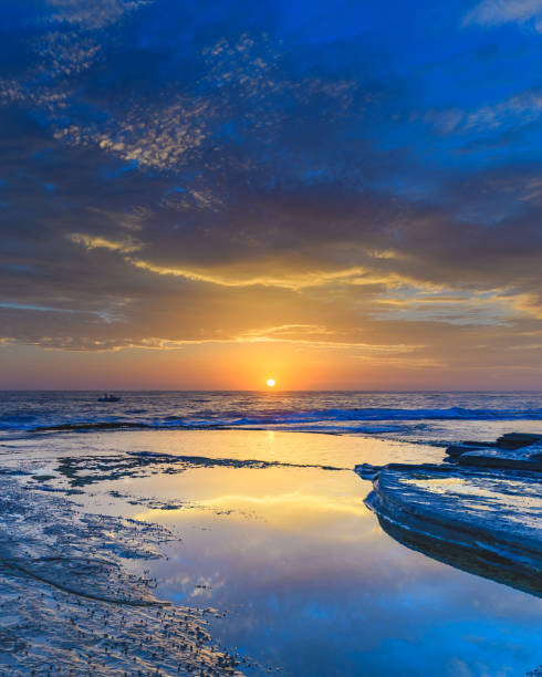 istock Sunrise Seascape from Rock Platform 929502160