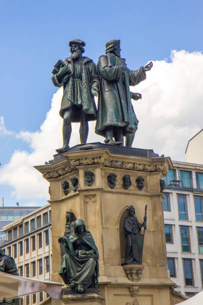 istock Gutenberg Memorial sculpture in Frankfurt am Main, Germany 929519558