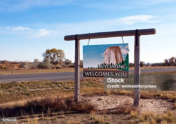 Photo libre de droit de Bienvenue Au Wyoming banque d'images et plus d'images libres de droit de Panneau de bienvenue - Panneau de bienvenue, Se saluer, Wyoming