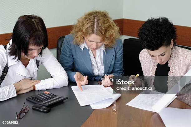 Meeting Stock Photo - Download Image Now - 20-24 Years, 20-29 Years, 25-29 Years