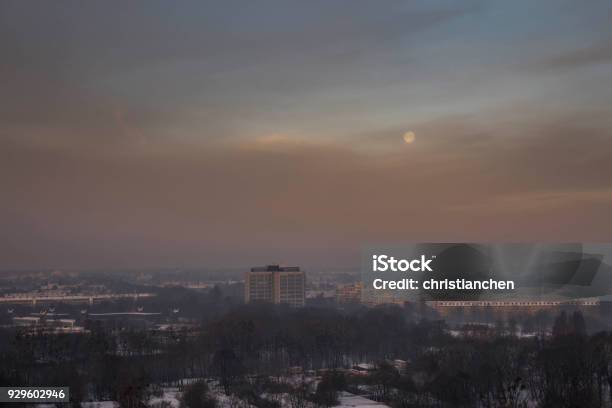 Sonnenaufgang Über Der Stadt Stockfoto und mehr Bilder von Abenddämmerung - Abenddämmerung, Agrarbetrieb, Ansicht aus erhöhter Perspektive