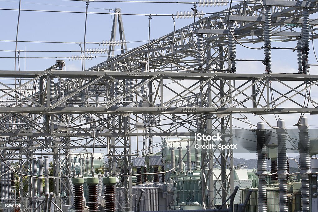Energía eléctrica Sub-estación & transformadores - Foto de stock de Acero libre de derechos