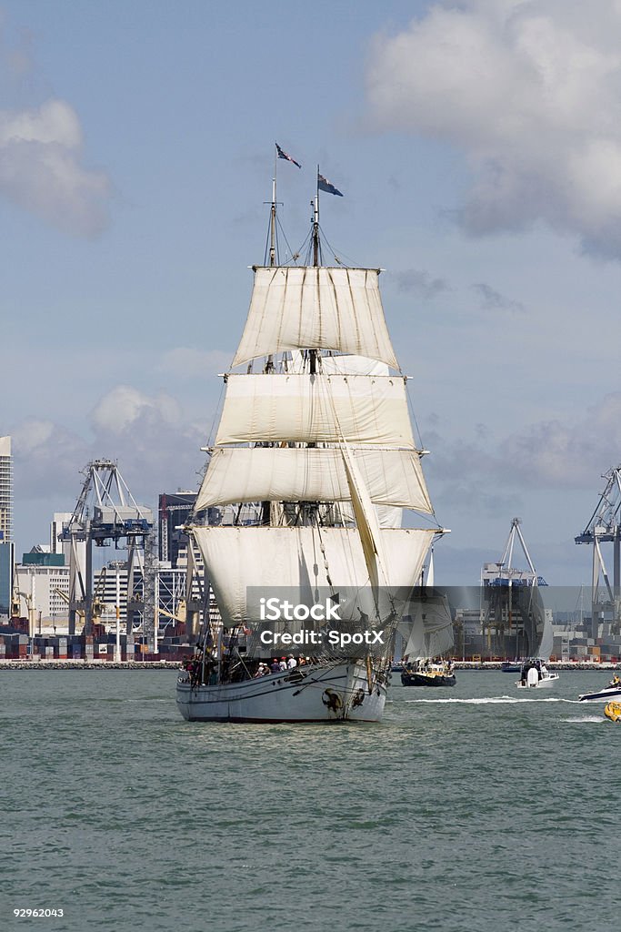 Tall Ship-um laço na Bergantim - Foto de stock de Azul royalty-free