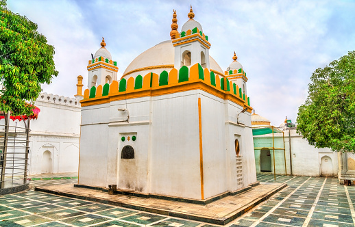 mosque at Eminonu called  Yeni Camii