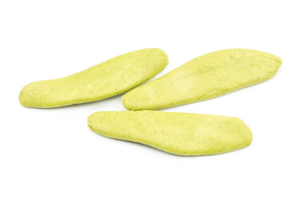 istock Fresh raw Foglie pasta isolated on white 929641804