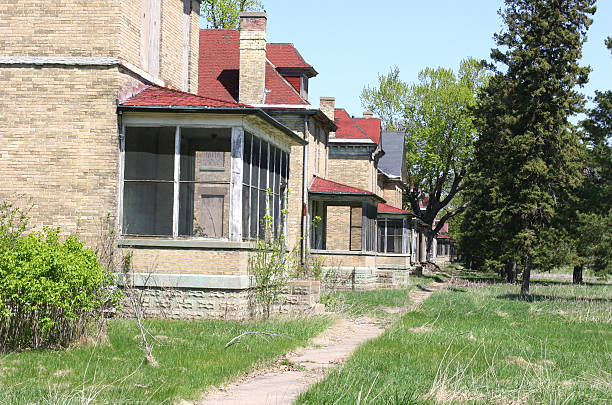 istock houses lined up in a row with yellow brick 92966218