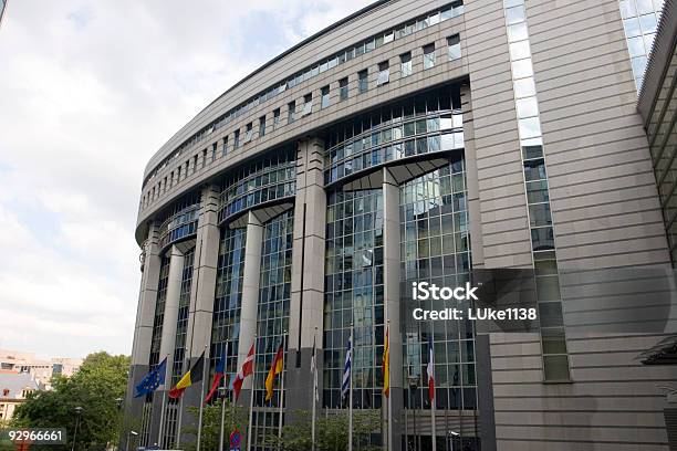 Parlamento Europeo - Fotografie stock e altre immagini di Parlamento Europeo - Parlamento Europeo, Asta - Oggetto creato dall'uomo, Bandiera