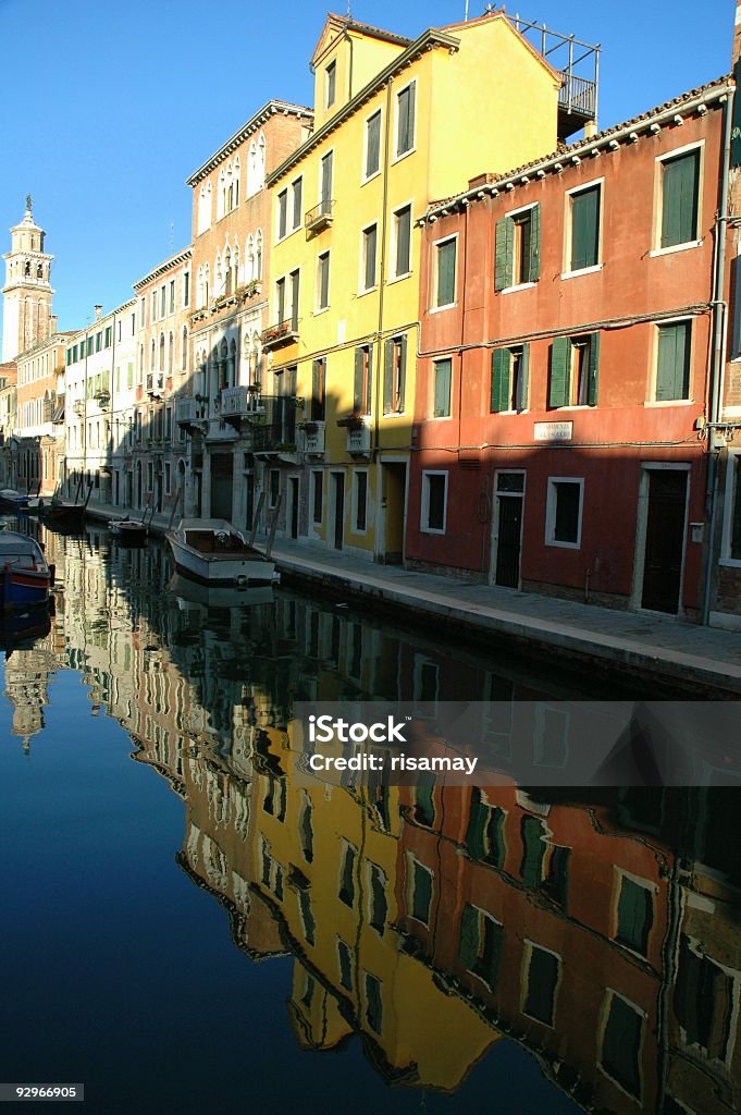 Colorato Canal, Venezia, Italia. - Foto stock royalty-free di Acqua