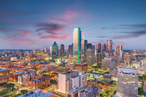 istock Dallas, Texas, USA Skyline 929672604