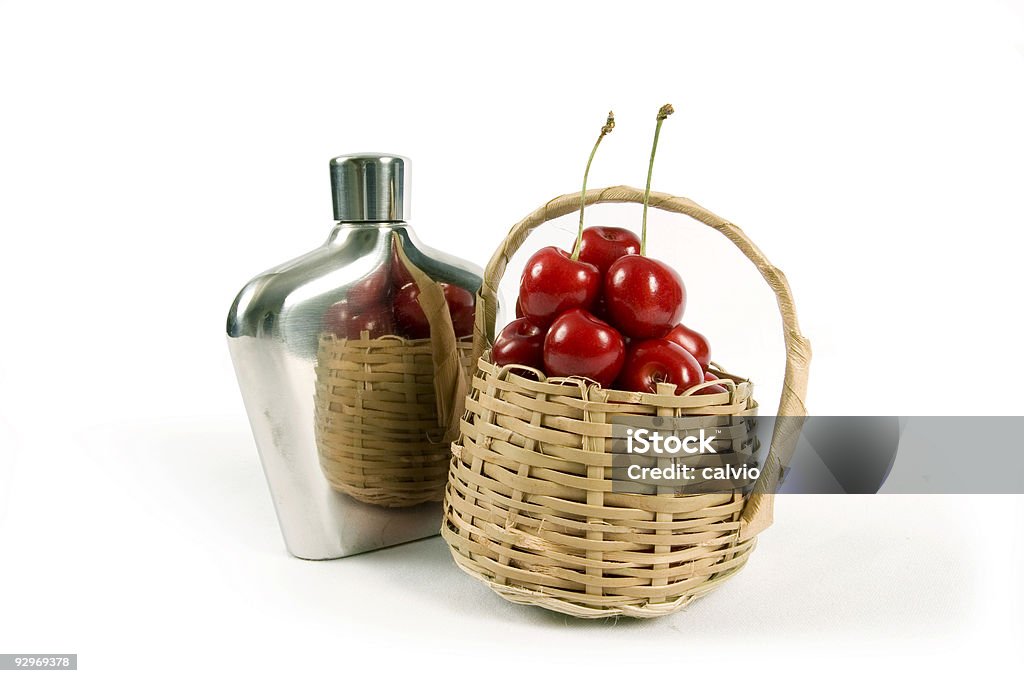 Джина и вишня - Стоковые фото Алкоголь - напиток роялти-фри