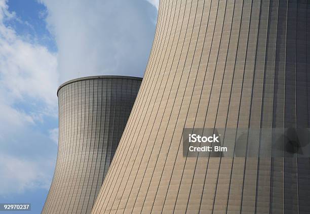 Central De Energia Nuclear - Fotografias de stock e mais imagens de Central de Energia Nuclear - Central de Energia Nuclear, Moderno, Alto - Descrição Física