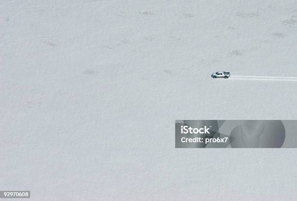 Samochód Na Lodowiec - zdjęcia stockowe i więcej obrazów Samochód - Samochód, Śnieg, Chłodny