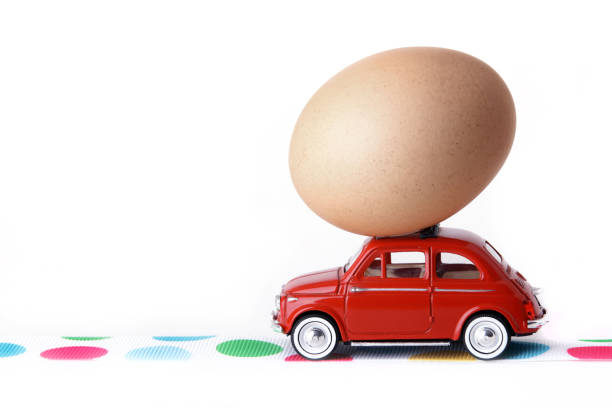 istock Egg symbol of Easter, comes by car 929720160