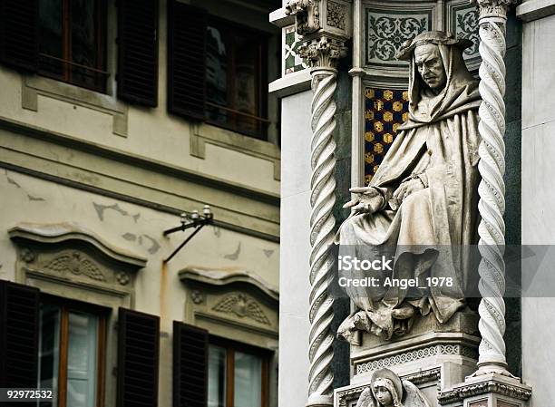 Scultura Sulla Cattedrale - Fotografie stock e altre immagini di Ambientazione esterna - Ambientazione esterna, Antico - Condizione, Arte