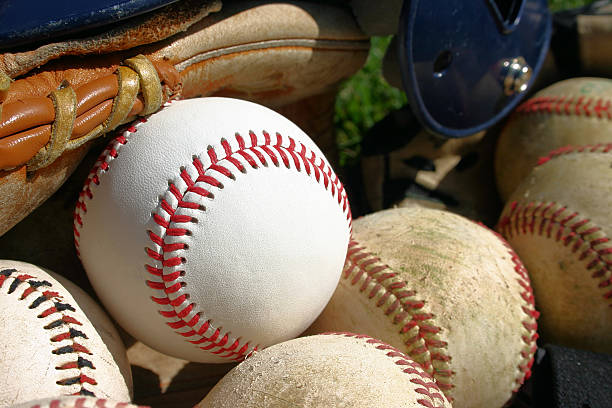 ゲームを - baseball spring training baseballs sports glove ストックフォトと画像