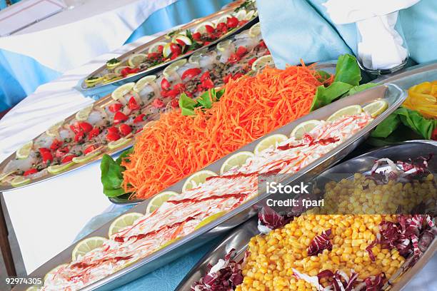 Foto de Tipo Bufê e mais fotos de stock de Almoço - Almoço, Antepasto, Banquete