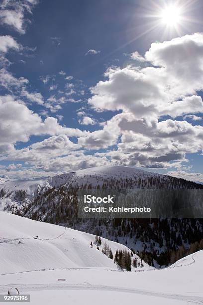 Zima Chmury - zdjęcia stockowe i więcej obrazów Alpy - Alpy, Bez ludzi, Chmura
