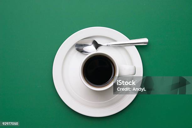 Foto de Café Com Uma Colher Verde e mais fotos de stock de Bebida - Bebida, Botar a Mesa, Branco