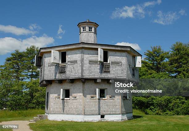 Blockhouse A Fort Edgecomb - Fotografie stock e altre immagini di Ambientazione esterna - Ambientazione esterna, Assicella di copertura in legno, Caratteristica architettonica