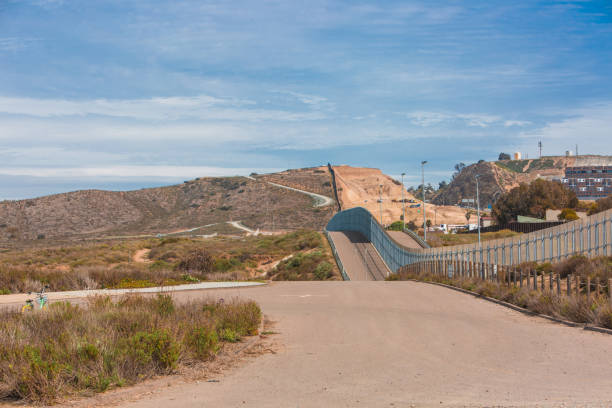 istock Border wall along the Mexico and USA side, from Mexico 929800128