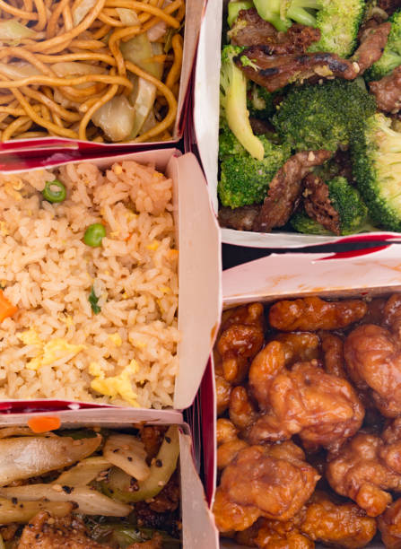 collage de la nourriture chinoise à sortir des conteneurs - beef rice orange stir fried photos et images de collection