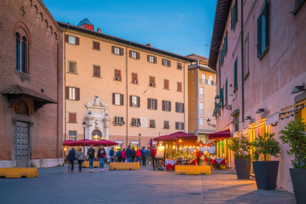 istock Restaurants in old town of Pisa 929861724