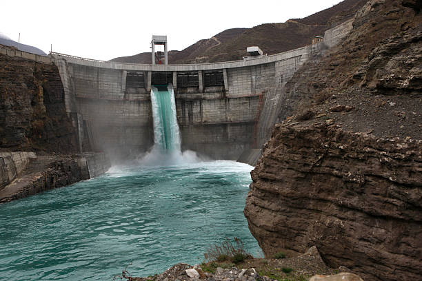 istock A large dam spillway that is flowing water 92991239