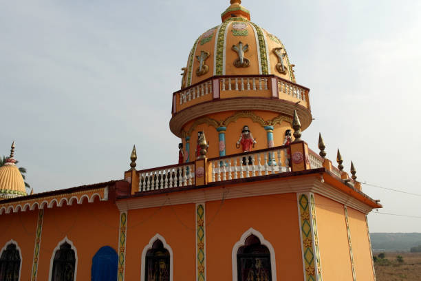 istock Hindu roadside temple 929925260