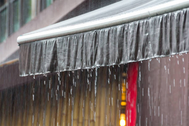 wet awning, rain protection wet awning, rain protection Sunblind stock pictures, royalty-free photos & images