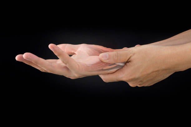 istock wrist muscle pain 929941170